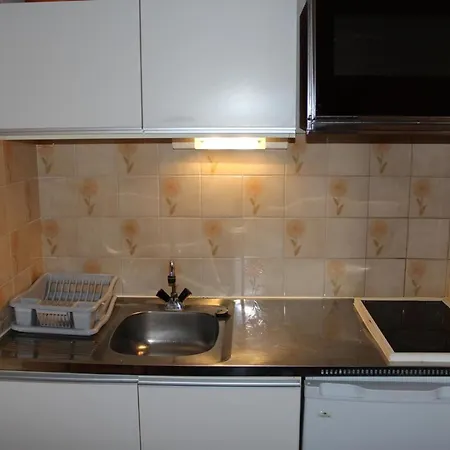 Appt 2 Pieces Avec Piscine Et Parking A - Fr-1-229-773 Apartment *